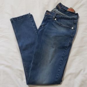 Levis 524